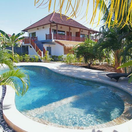 Coco Breeze Spa Hotel Gili Air Exterior photo