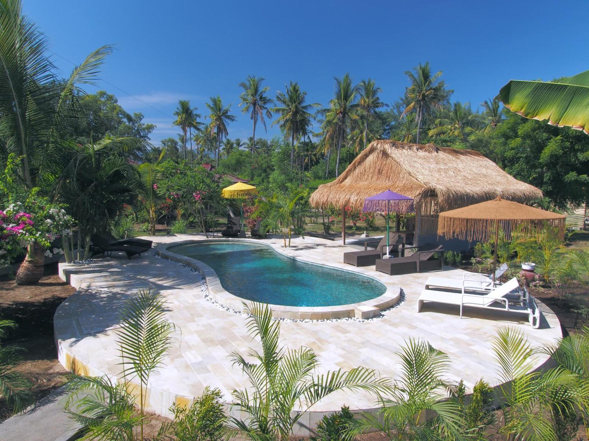 Coco Breeze Spa Hotel Gili Air Exterior photo