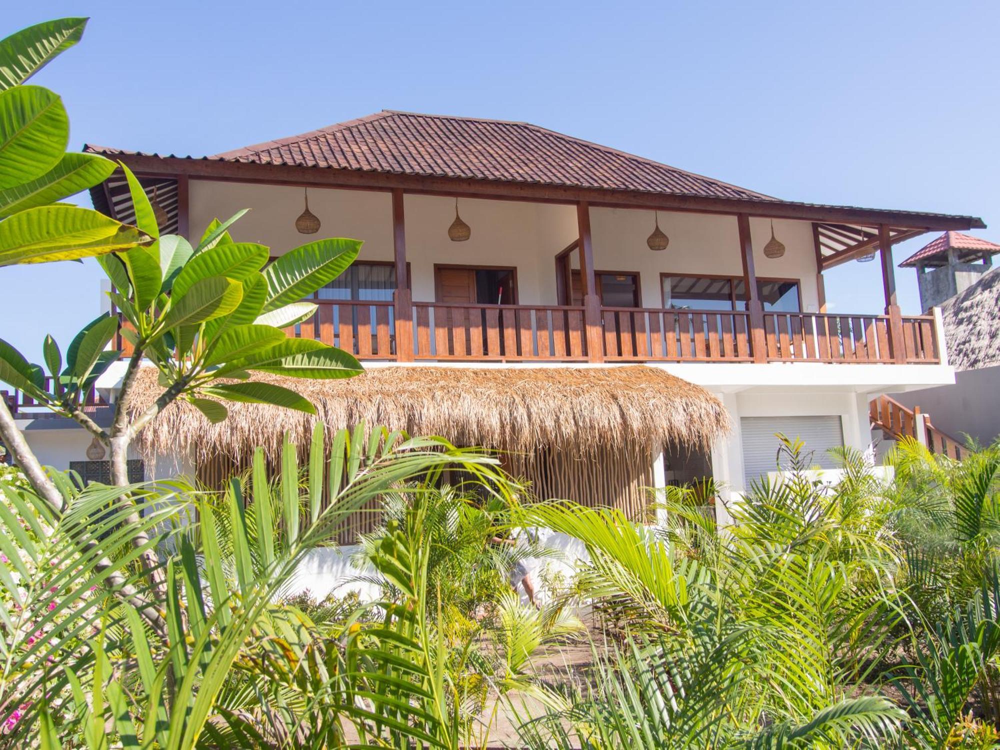 Coco Breeze Spa Hotel Gili Air Exterior photo